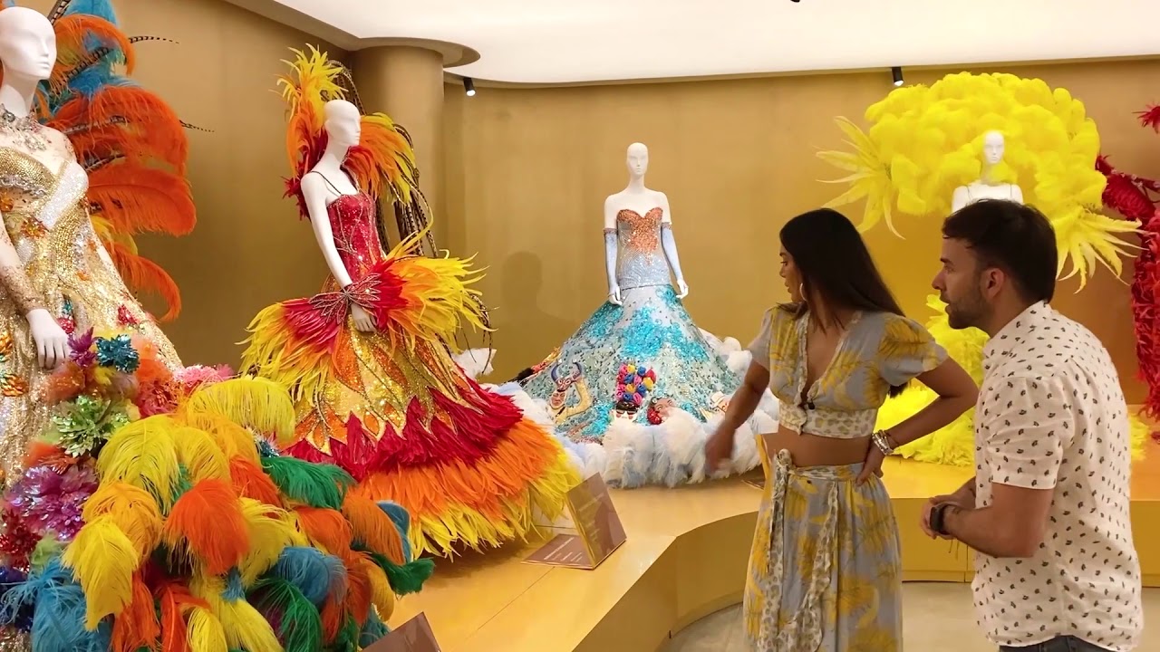 Watch LOS VESTIDOS DEL CARNAVAL DE BARRANQUILLA EN TRENDIANDO CON CATALINA ROBAYO. Now LOS VESTIDOS DEL CARNAVAL DE BARRANQUILLA EN TRENDIANDO CON CATALINA ROBAYO.