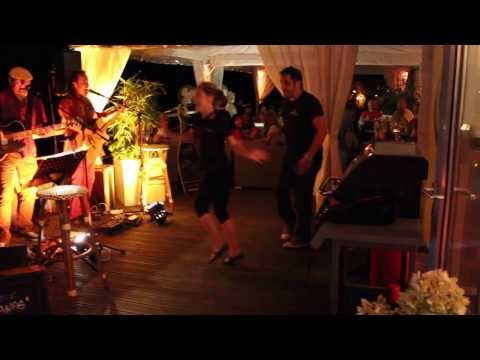 tanzendes Personal, grillandchill Pier1