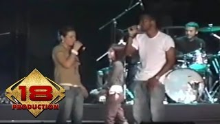 Download lagu TANGGA - Terbaik Untukmu (Live Konser Kota Baru 29 April 2006) mp3