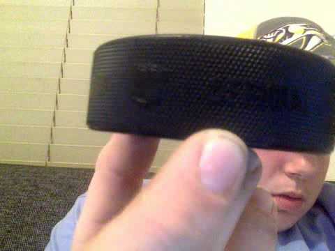 NHL official game puck