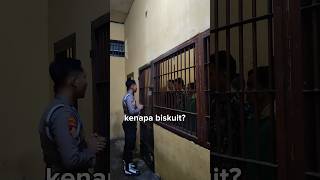 Download lagu share with prisoners | biscuits mp3 Download lagu share with prisoners | biscuits mp3