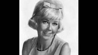 preview picture of video 'The two Doris Day phone calls on Magic 63 AM (2008) 1/4'