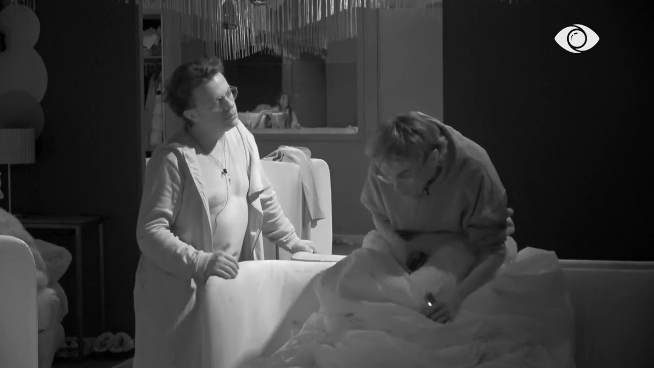 “Hajde jashtë, mos u përkëdhel me mua”/ Laerti vijon insiston, Vserlo: Kur luan me 10 porta…