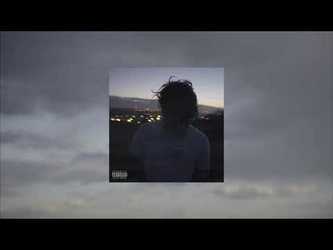 11. Sqvbi - SZMARAGDOWE MIASTO ft. Floral Bugs (prod. Animals Squad)