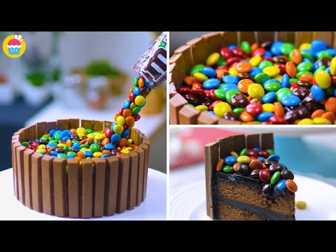 DeliWow | Tarta de chocolate M&M y KITKAT | Recetas creativas para postres
