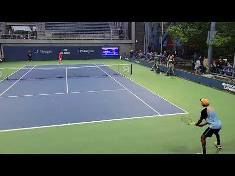Jerome Kym vs Samir Banerjee US Open Boys Quarter Finals Kym 132 mph serve!