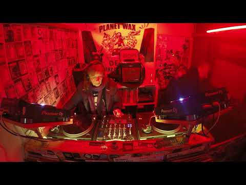 Louise Plus One & Hughesee // 1 Hour Vinyl DJ set ~ Hardcore, Jungle