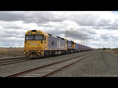 7902V Mildura / Merbein Container Train (26/3/2021) - PoathTV Australian Railways