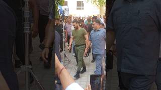 The Mass Ajay Devgan Singham is here 🔥🔥 #shoot #aryacollege #ajaydevgan