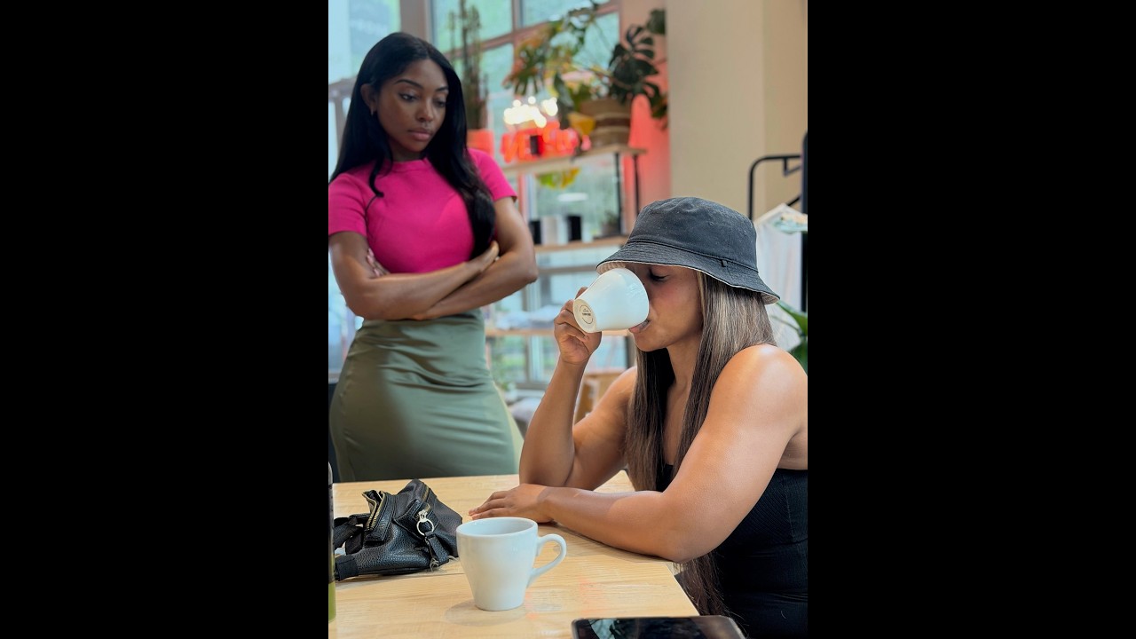 Glo chooses her money over Domini and leaves her in a BIND!