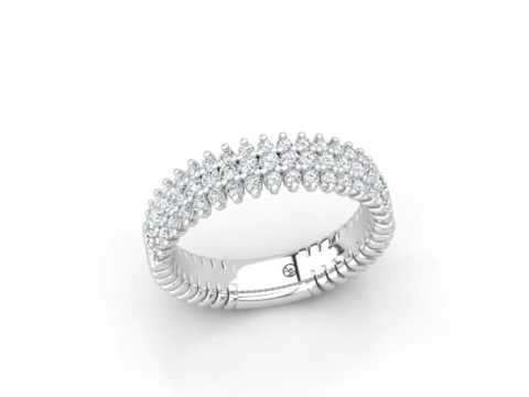 Witgouden ring bezet met 57 briljant geslepen diamant.