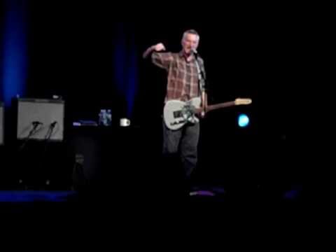 Billy Bragg - Everywhere