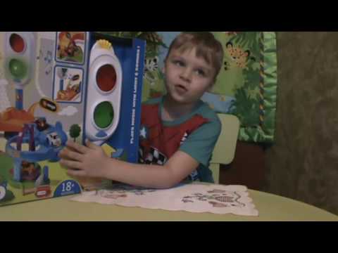 Распаковка Трека 'Светофор и парковка' с машинкой