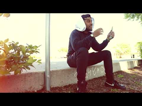 DEESIX  - DONT LIVE HERE