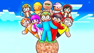Download lagu 10 FRIENDS on ONE SPHERE BLOCK in Minecraft! mp3 Download lagu 10 FRIENDS on ONE SPHERE BLOCK in Minecraft! mp3