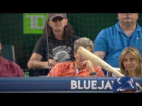 Rush's Geddy Lee keeps score in Toronto