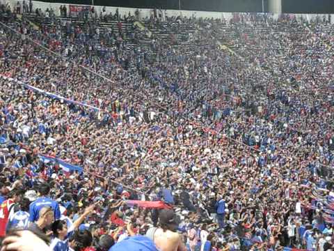 "Hinchada de  Universidad de chile vs ohiggins apertura 2009" Barra: Los de Abajo &bull; Club: Universidad de Chile - La U