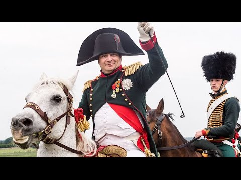 شاهد بيع قبعة نابليون في مزاد علني.. فكم بلغ ثمنها؟