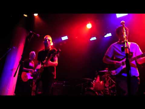 The So So Glos - Diss Town