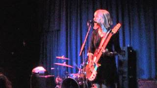 The Muffs - Agony(Live at The Uptown Oakland)