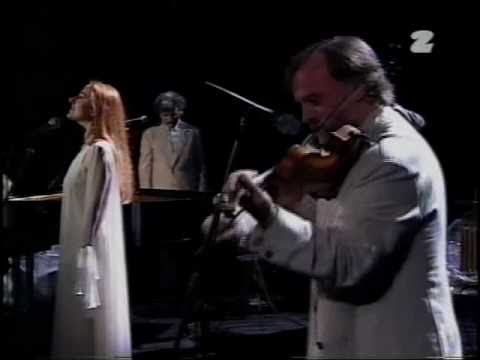 15. Chwalmy Pana - "Żywa woda" dedykowane Osieckiej i Skrzyneckiemu