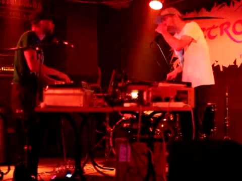 Napszyklat in Donetsk (Detroit music club)
