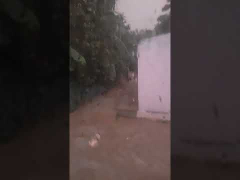 fuerte aguacero en el difícil Magdalena costa norte Colombia