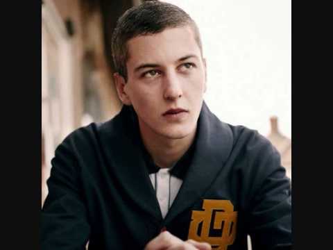Devlin - Runaway Ft . Yasmin
