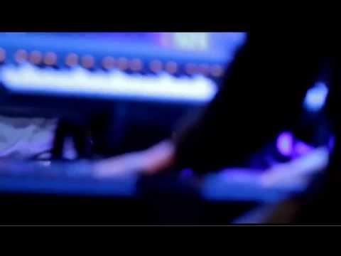 Braty Bluzu / Tosi - bosi (fragment) // Crystal Hall Kiev . 19.03.2013 (Quicktime)