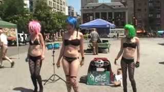 Witches in Bikinis -- "Calling King Kong!"