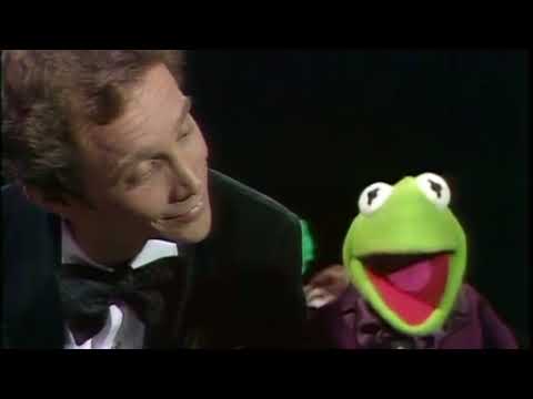 Muppet Songs: Joel Grey - Wilkommen