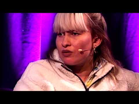 Willie Wartaal te gast in 'Gesprekken met Anne-Fay'