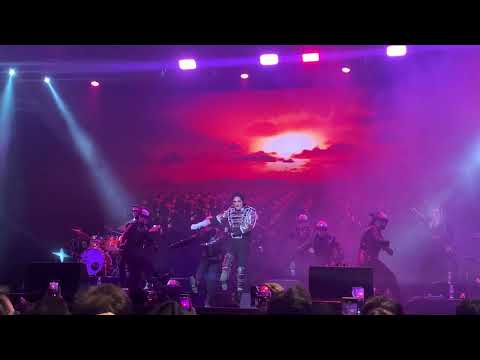 Lenny Jay en el Teatro Caupolicán de Chile: They Don't Care About Us - This is Michael - HD HQ