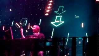 David Guetta Montpellier 2012 : Can&#39;t stop me (Afrojack) - Club can&#39;t handle me (Flo Rida).MOV