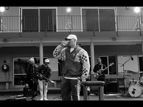 Avantdale Bowling Club LIVE (TREES Medley)