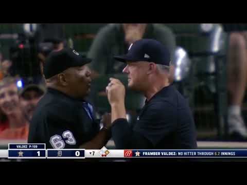 Tigers Manager A.J. Hinch ejected after arguing strike call on Javy Baez.