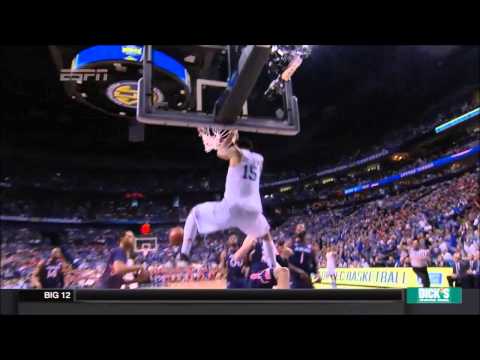 Willie Cauley-Stein Destroys Auburn with a MONSTER Dunk