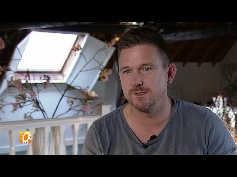 Johnny de Mol heeft zijn handen straks vol aan drie koters - RTL BOULEVARD