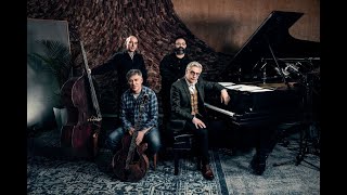 Giovanni Mirabassi Trio (feat. Peter Bernstein) - Moon and Sand (Live Session at Samurai Hotel)