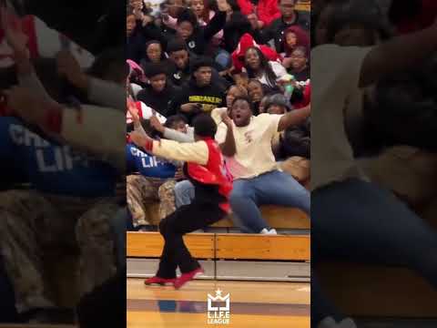 ملّ من الماتش… فعمل حركة مجنونة! 😳🔥 #كرة_سلة #مدرسة #ترند