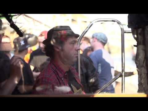 SWISS & DIE ANDERN - SCHAMPUS ODER BIER (OFFIZIELL HD VIDEO)