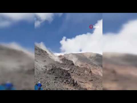 Ağrı Dağı'nda dağcıların Üzerine Kayalar Düştü