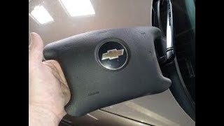 How to Replace a Chevy Impala Steering Airbag