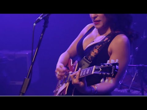 Haylen - Soulful Dress cover Sugar Pie DeSanto { Live in La Ferronnerie } ( France )