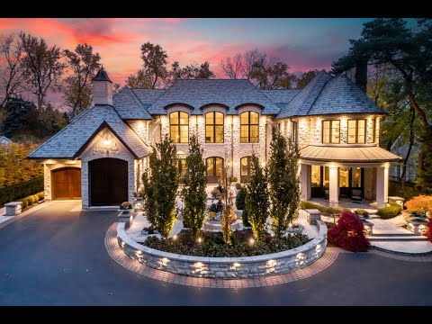 Join us on a tour at 327 Balsam Drive, Oakville - Luxury Real Estate