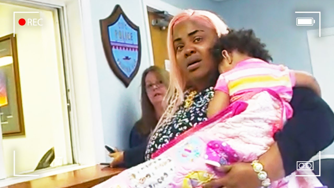 Good Samaritan Saves Baby From Mom Trying To Sell Her