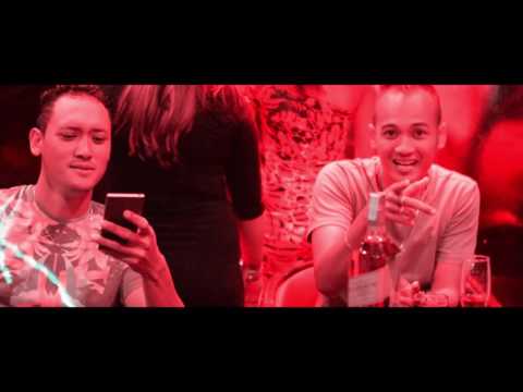 Mo X Dwa - Freaky Op De Friday ft  Nathan JD