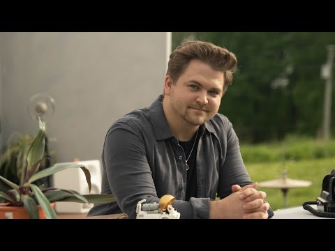 Hunter Hayes - WAIT (Official Music Video)