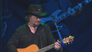 Country singer Travis Tritt talks life at home and on the road