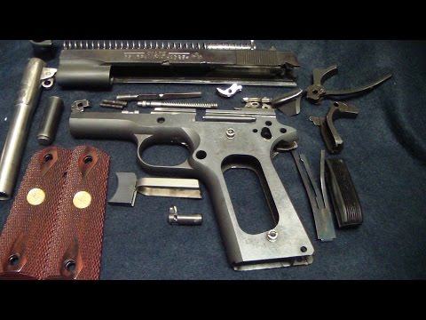 Colt 1911 government model (disassembly)